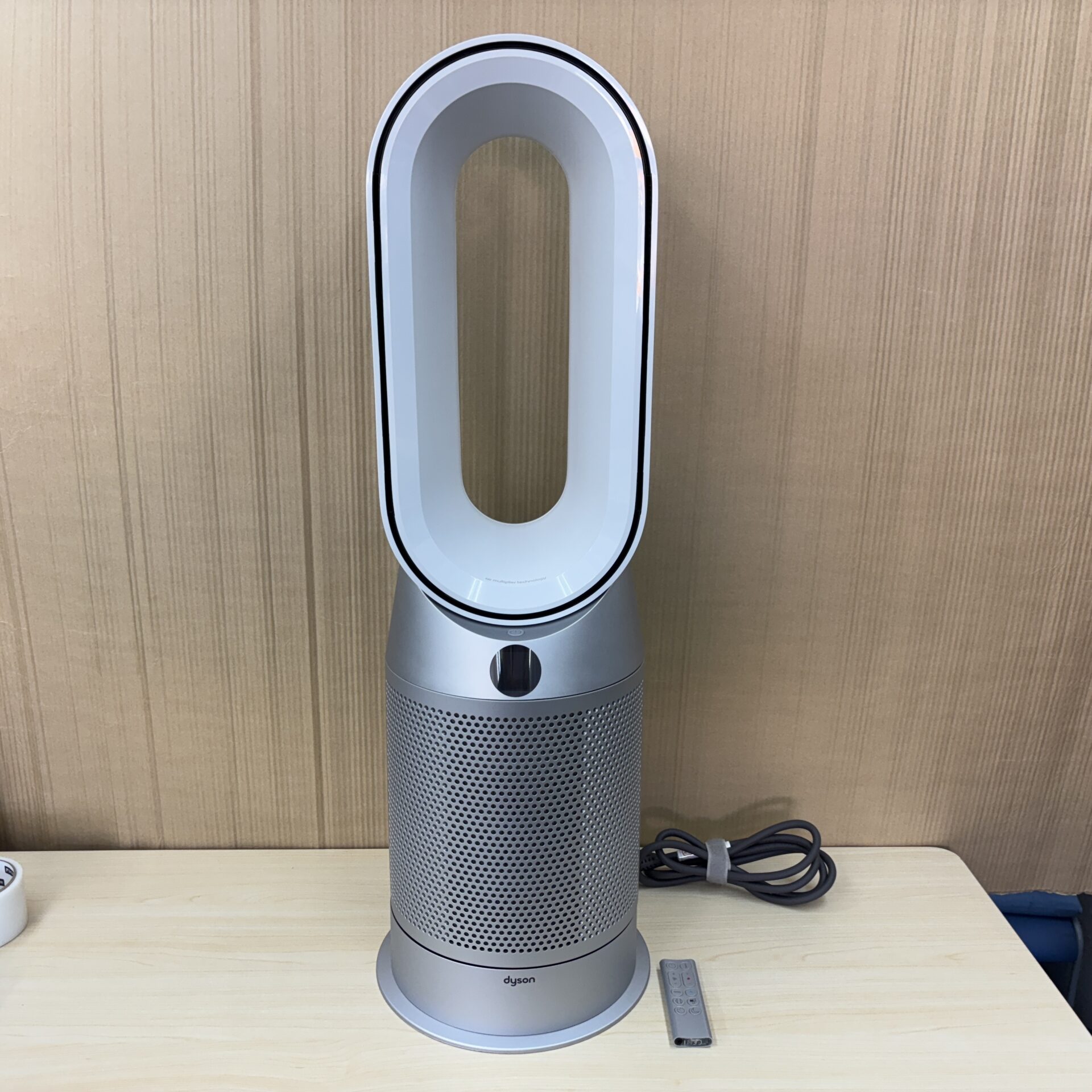 2024年製 Dyson 空気清浄機能付ファンヒーター「HP07 ZZ